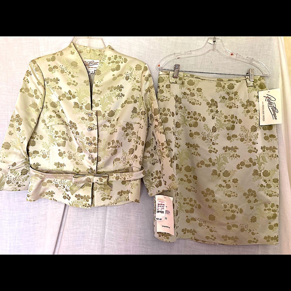 Rickie Freeman- Pale Green Suit, six 12. Acetate & Poly. Orig. price $570.new